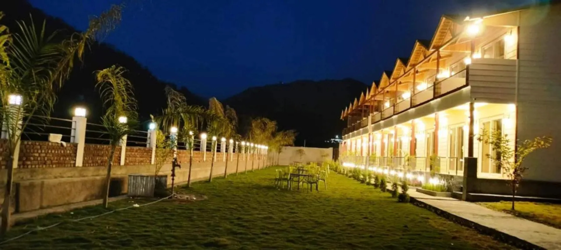 Qcent Woods Spa & Resort