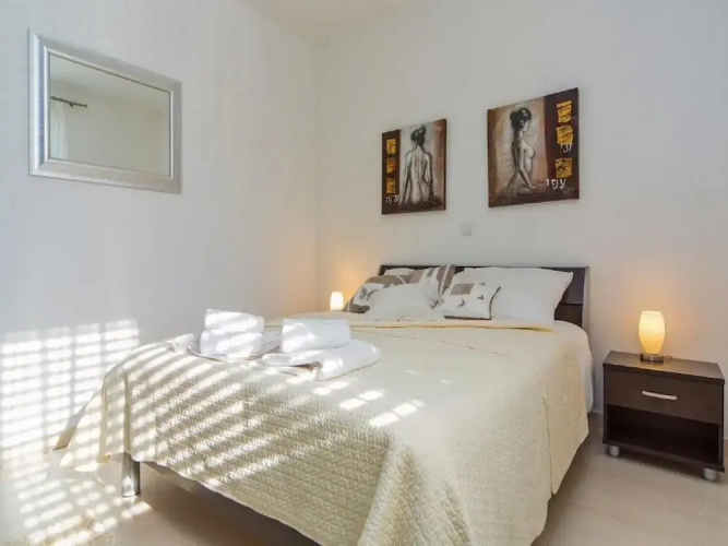 4B Apartments
