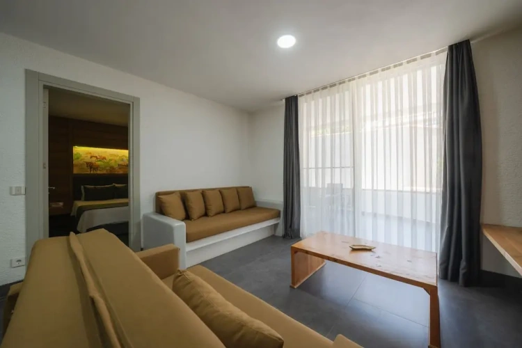 Standard Quadruple Family room