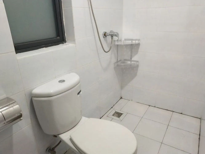 Gemmed Apartment