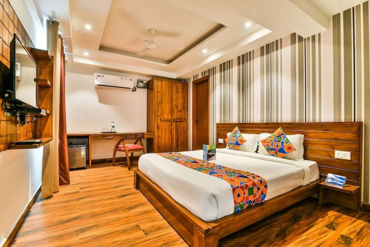 FabHotel Comfort Dome Sector 45