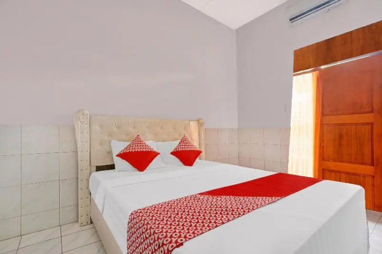OYO 90446 Hotel Pajang Indah