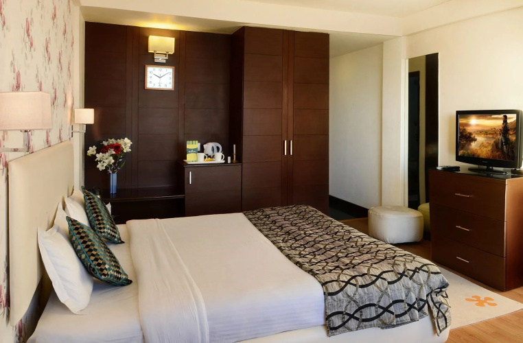Honeymoon Inn