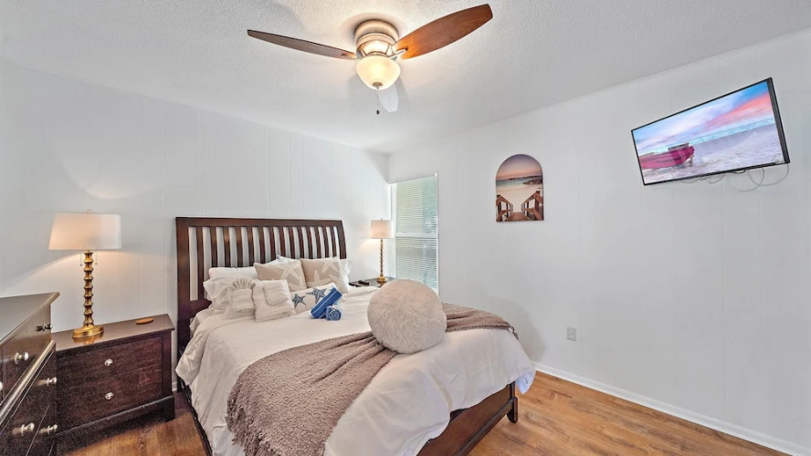 Siesta Sea Gem 2 Bedroom Condo by RedAwning