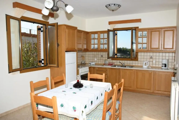 2 Bedrooms Villa