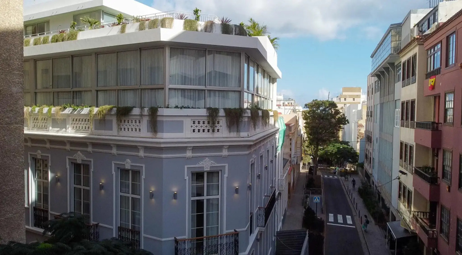 Hotel emblemático Hi Suites