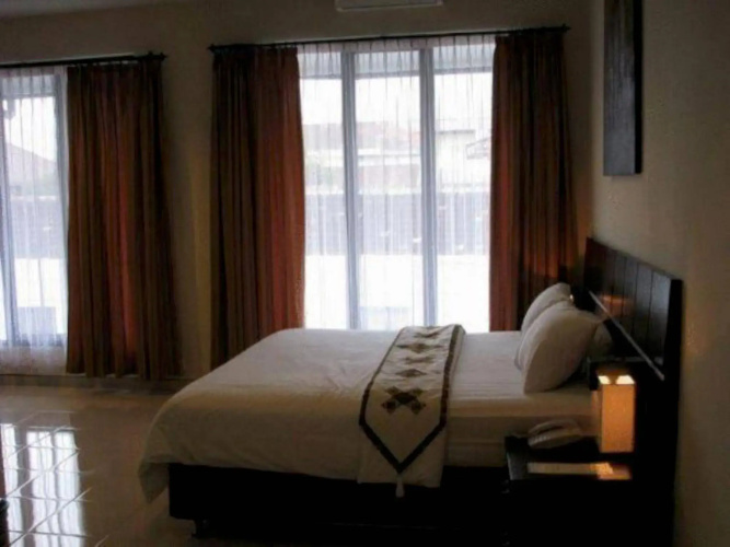 Puri Chorus Hotel