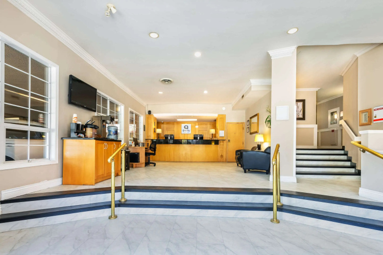 Quality Inn Downtown Inner Harbour photo 13