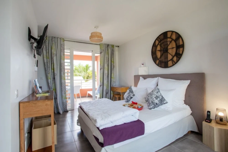 Superior Double room with balcony and with pool view