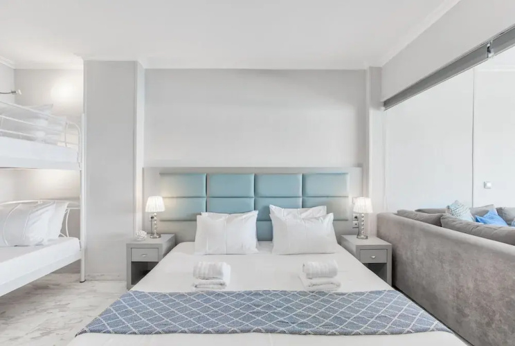 Chic Modern Seaside Oasis -Sunny Piraeus