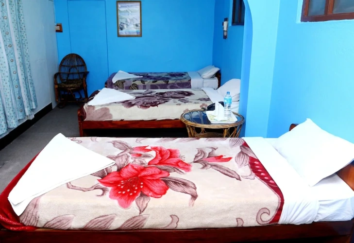 Standard Triple room