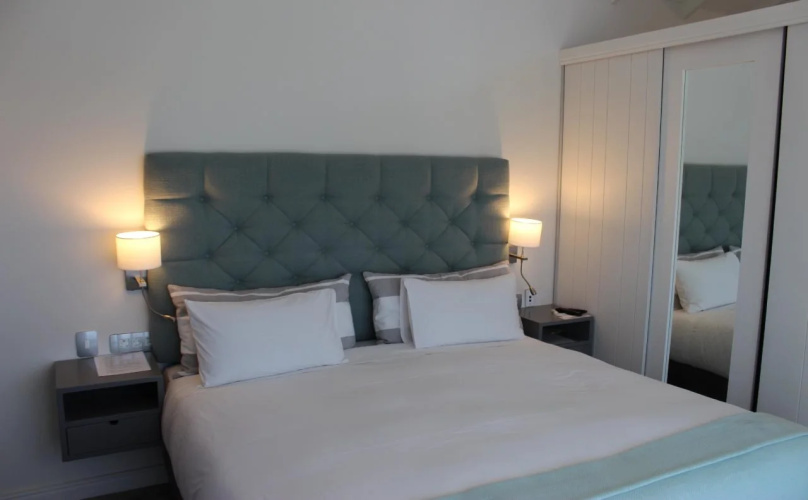 Whale Rock Luxury Lodge