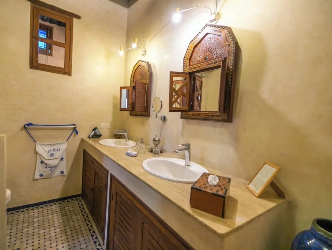 Twin Junior Suite with courtyard view