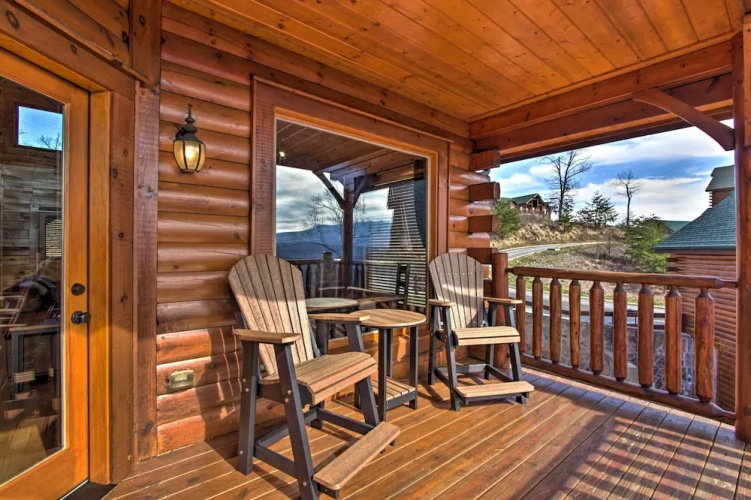 Pigeon Forge Mountain Cabin: Hot Tub & Resort Pool