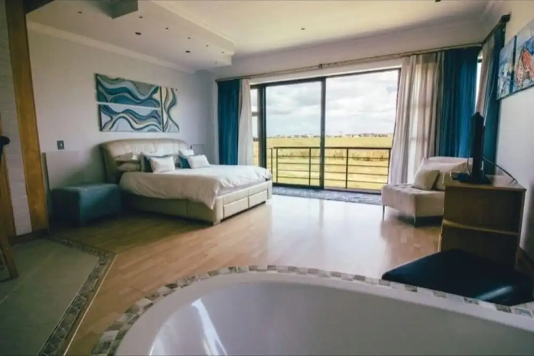 Presidential Suite with balcony