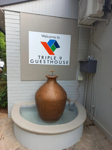 Triple9 Hatfield Guesthouse