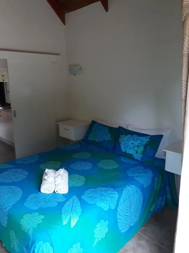 2 Bedrooms Bungalow