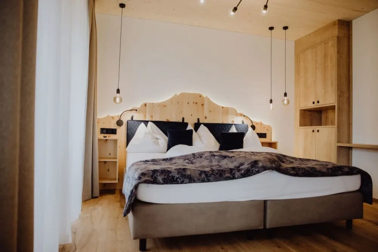 Superior Double Suite with mountain view
