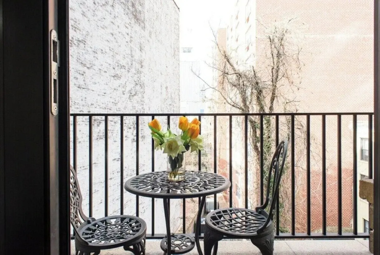 809 Midtown Apartments