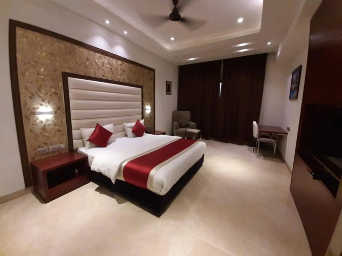 C Pearls Hotel  Banque
