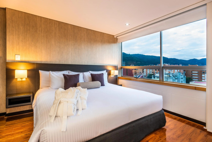 One Sixteen Hotel