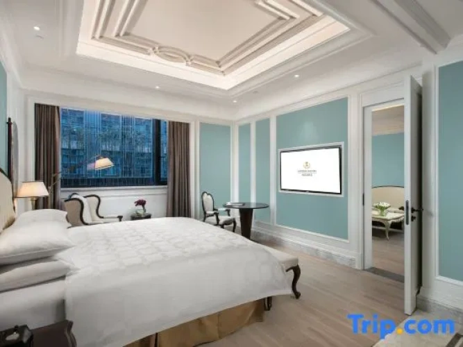 Deluxe Family Suite