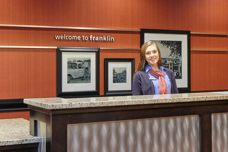 Hampton Inn & Suites Milwaukee/Franklin photo 34