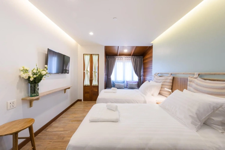Deluxe Twin room with balcony