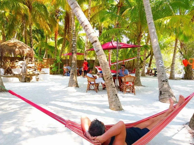 Vashafaru Inn