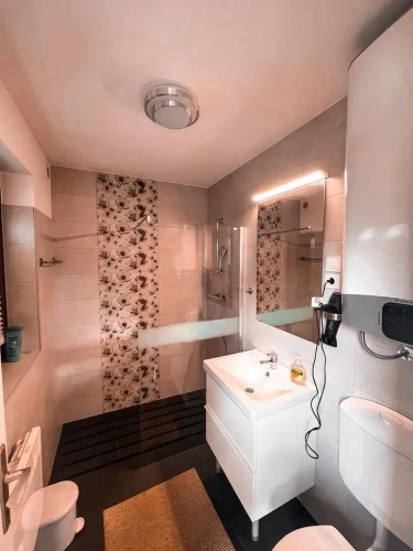3 Bedrooms Apartment with balcony