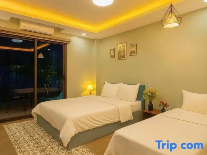Standard Quadruple room with balcony