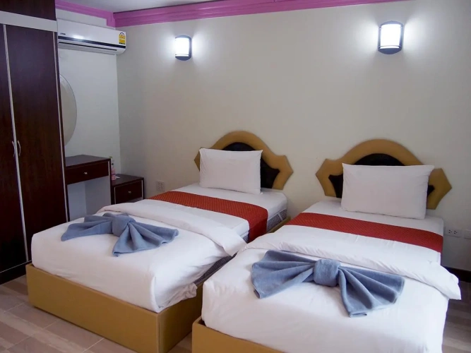 Standard Twin room