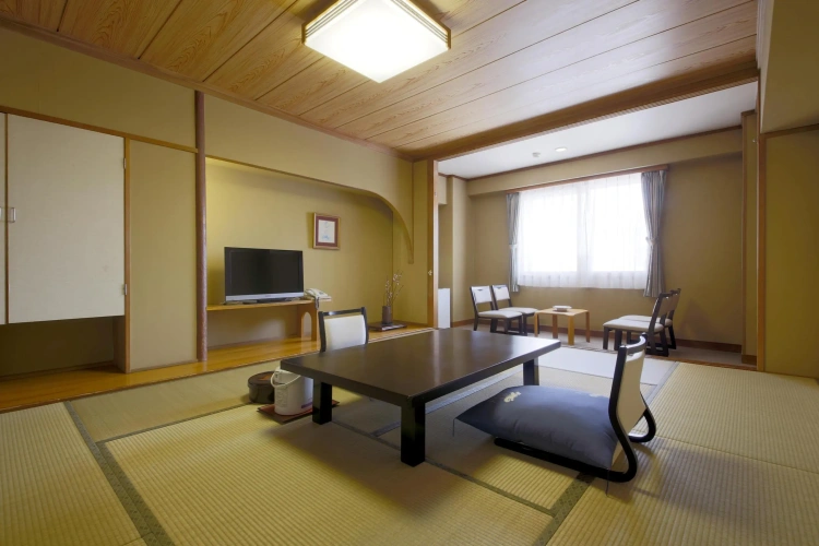 Standard room with mountain view
