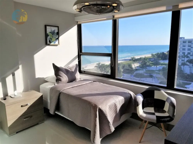 Alexander 1003 4 Bedroom Apts by RedAwning