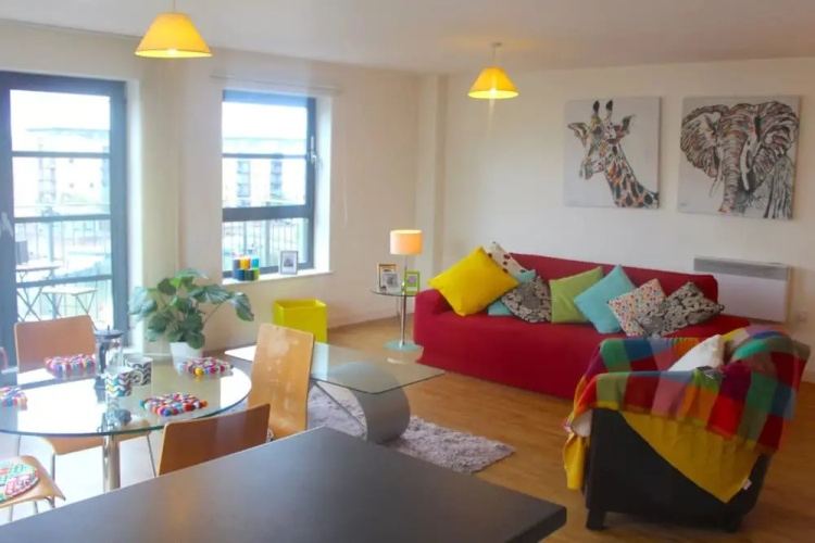 2 Bedroom Flat In Limehouse