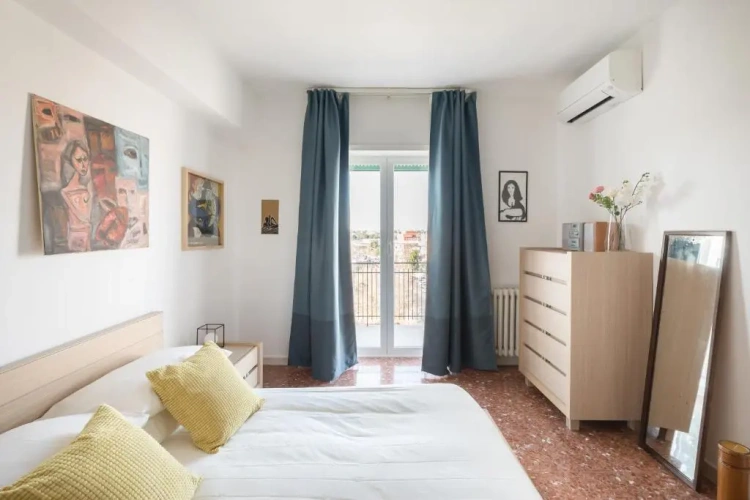 3 Bedrooms Apartment