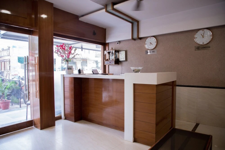Hotel Paras