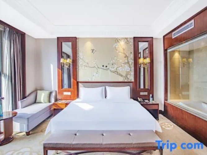 Deluxe Double Suite