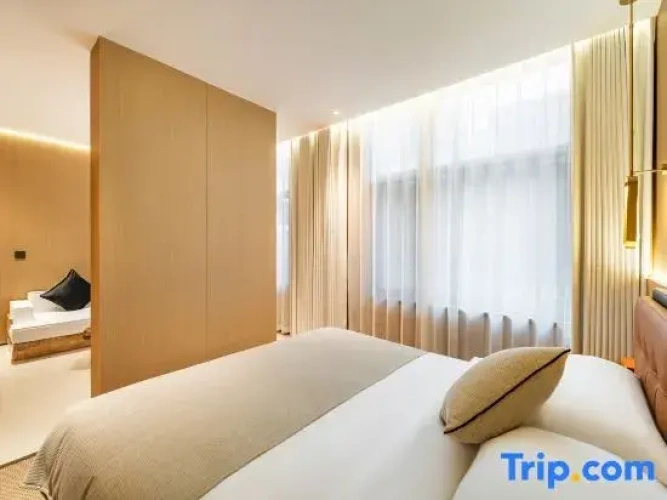 1 Bedroom Luxury Double Suite
