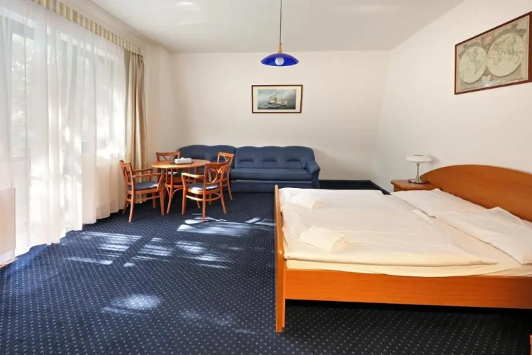 2 Bedrooms Apartment