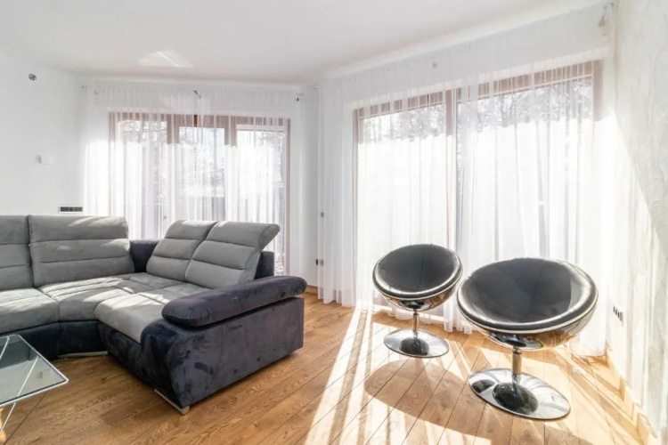 Gentle Brezze Apartment, By Cohost