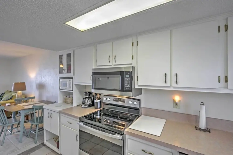 2 Bedrooms Apartment
