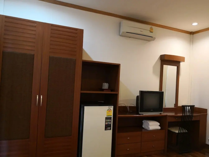 Baan Worachan Hotel