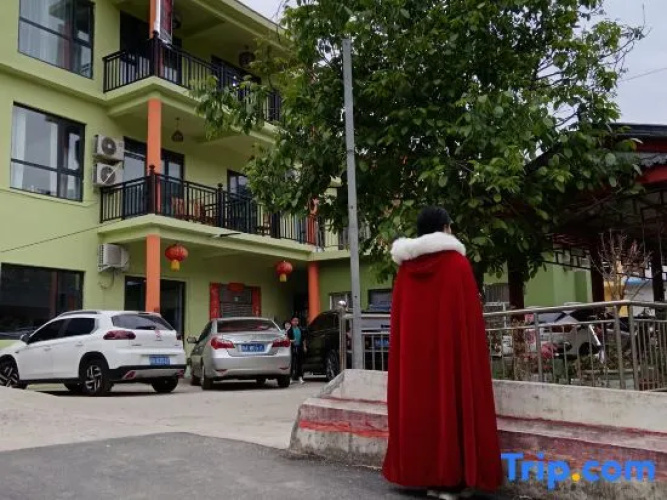 cIoudy     fairy      hotel