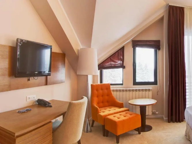 2 Bedrooms Family Suite with view