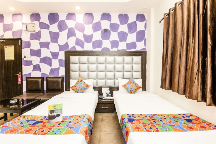 De Sivalika Howrah by FabHotel
