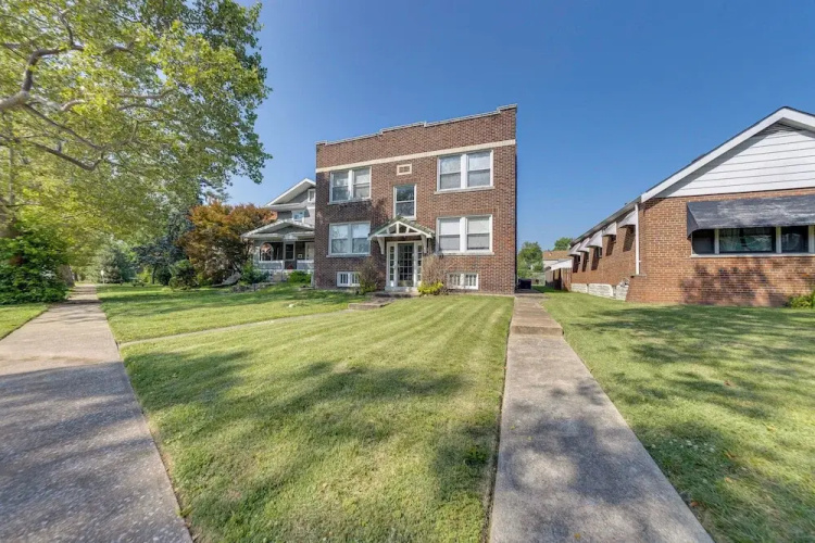Inviting St Louis Apartment - Great Location!