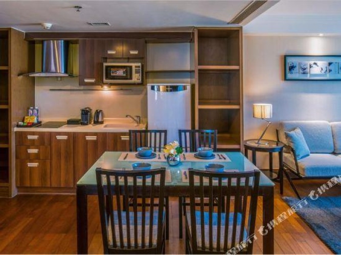 1 Bedroom Suite