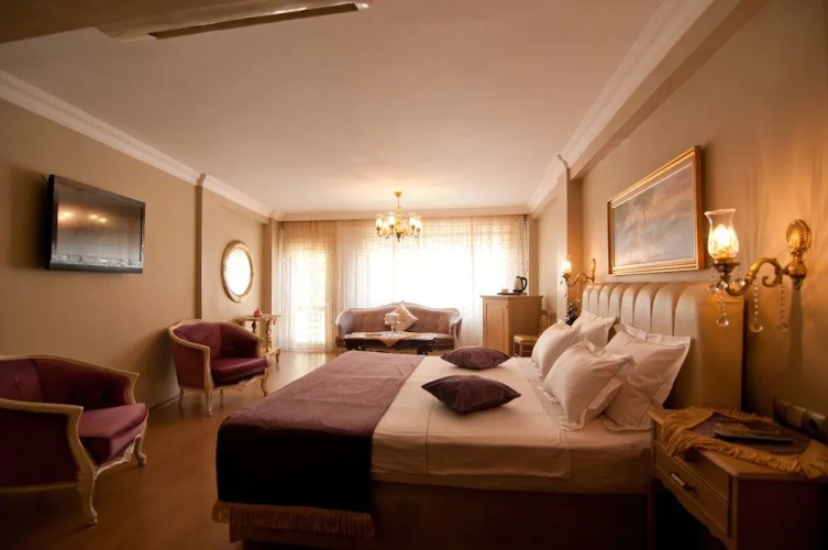 Blue Tuana Suite
