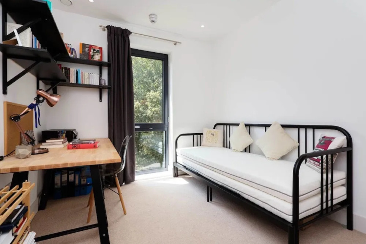 Veeve - Putney Heath